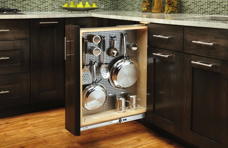 Pull-out storage for pots and pans