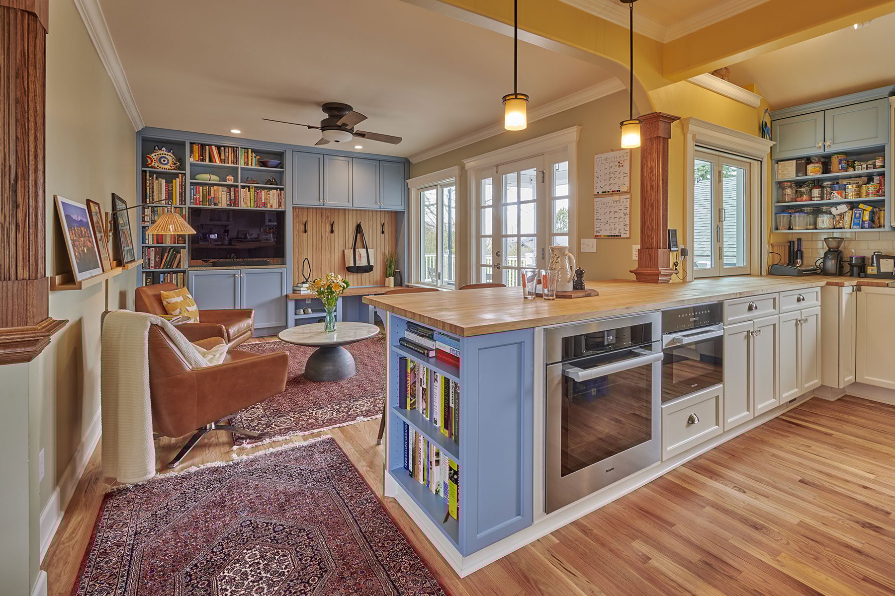 Hanging-Kitchen-Island-Lighting-Placement-Sizing-&-Design-Tips-2
