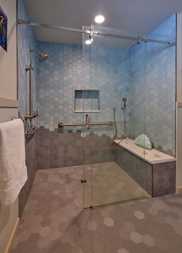 The-Pros-and-Cons-of-Curbless-and-Curbed-Showers-7