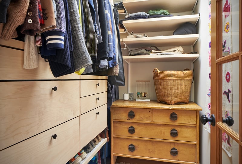 What-to-Consider-When-Planning-Your-Walk-In-Closet-Dimensions-3