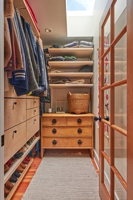 What-to-Consider-When-Planning-Your-Walk-In-Closet-Dimensions-2