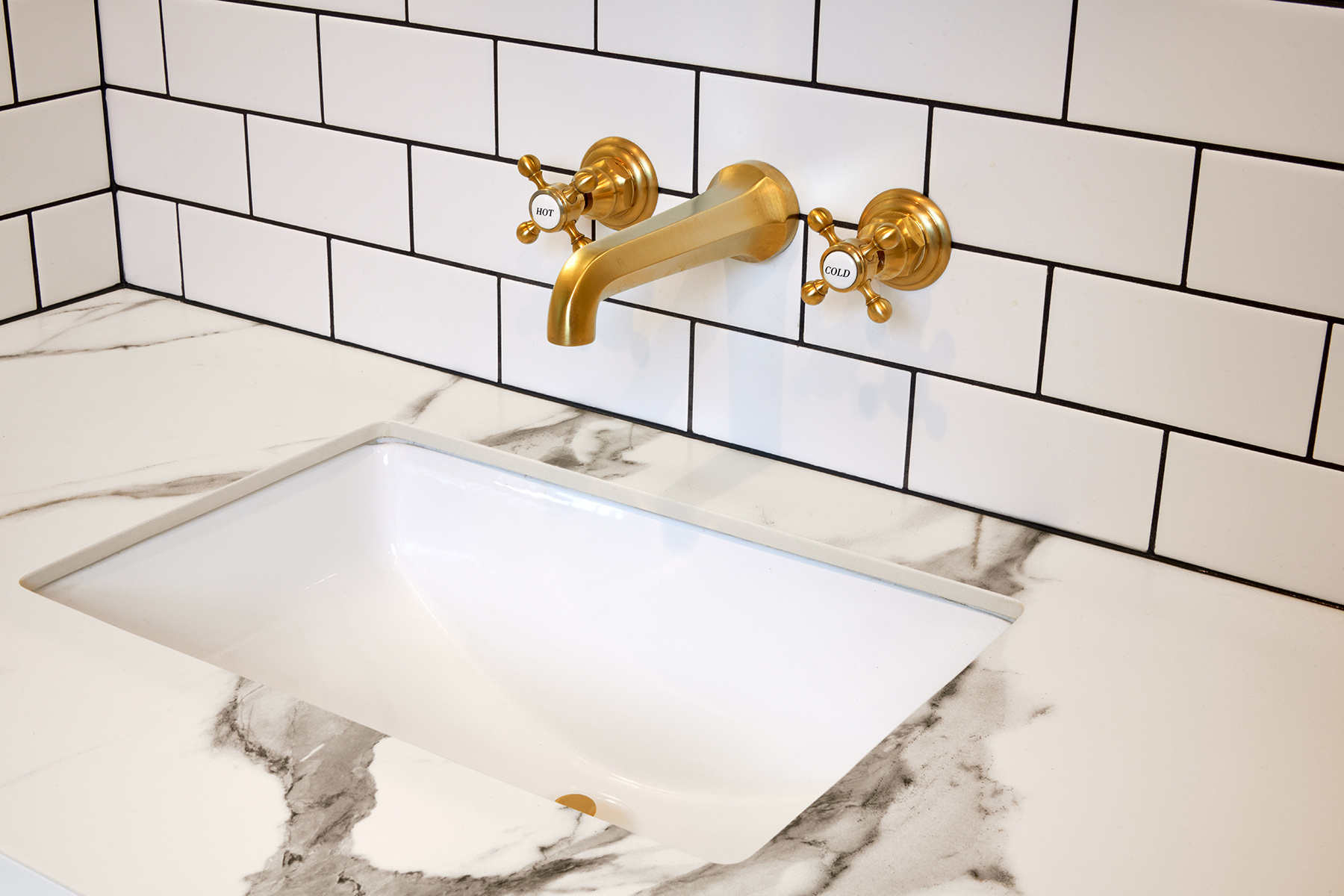 What-to-look-for-when-shopping-for-a-bathroom-vanity-6