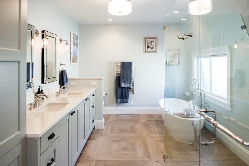 Photo of a Floor plan of a spa-like master bath with standalone soaking tub