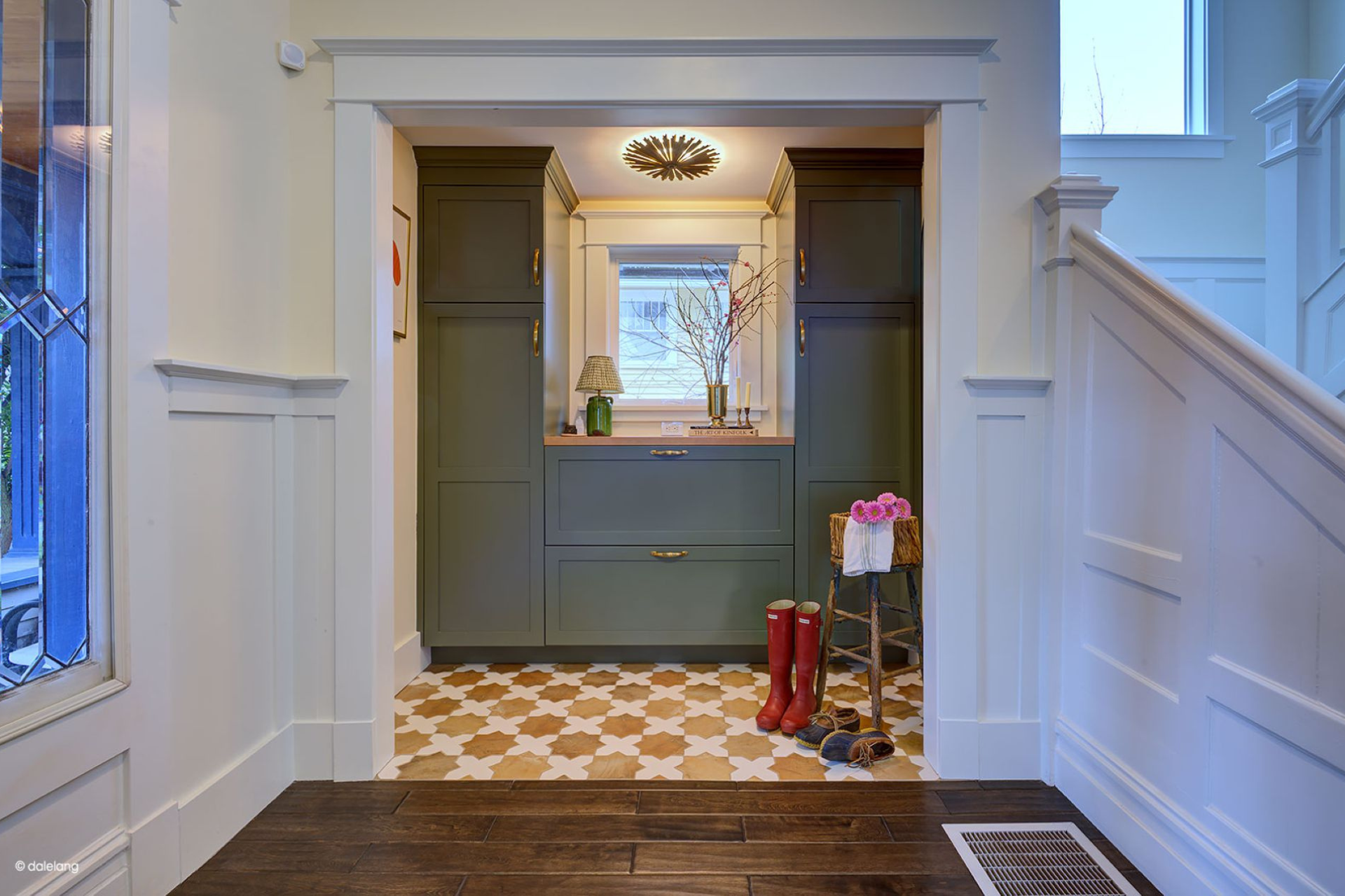Check out even more design trends inspiring our Seattle remodels this year, from hefty, solid pieces to vibrant colors and reflective surfaces!