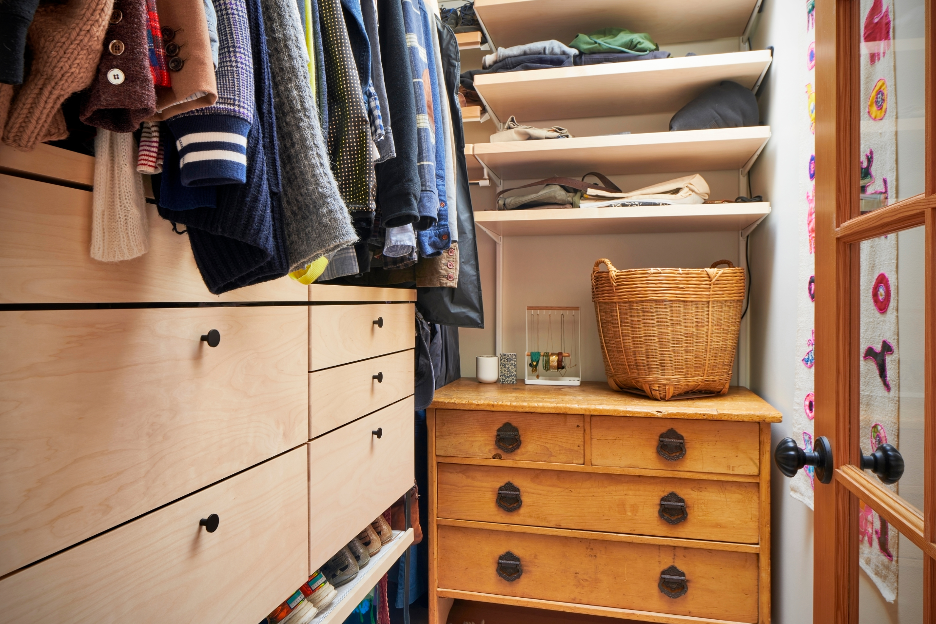 Check out even more design trends inspiring our Seattle remodels this year, from hefty, solid pieces to vibrant colors and reflective surfaces!