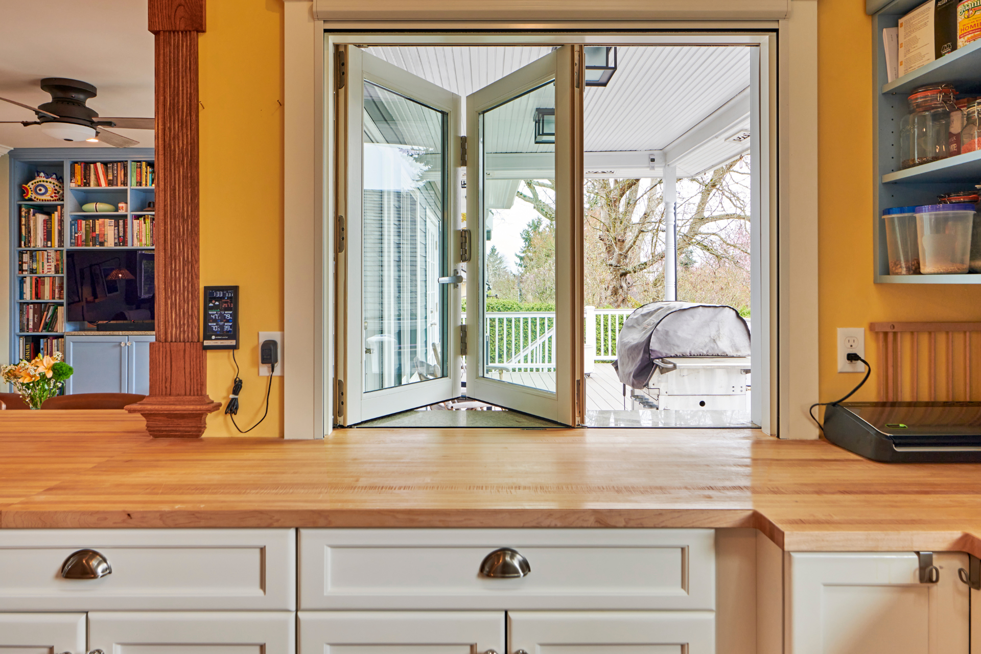 Butcher block is a versatile and stylish addition to any kitchen, whether as a chopping board or a kitchen island. This guide covers everything you need to know to incorporate butcher block into your home.