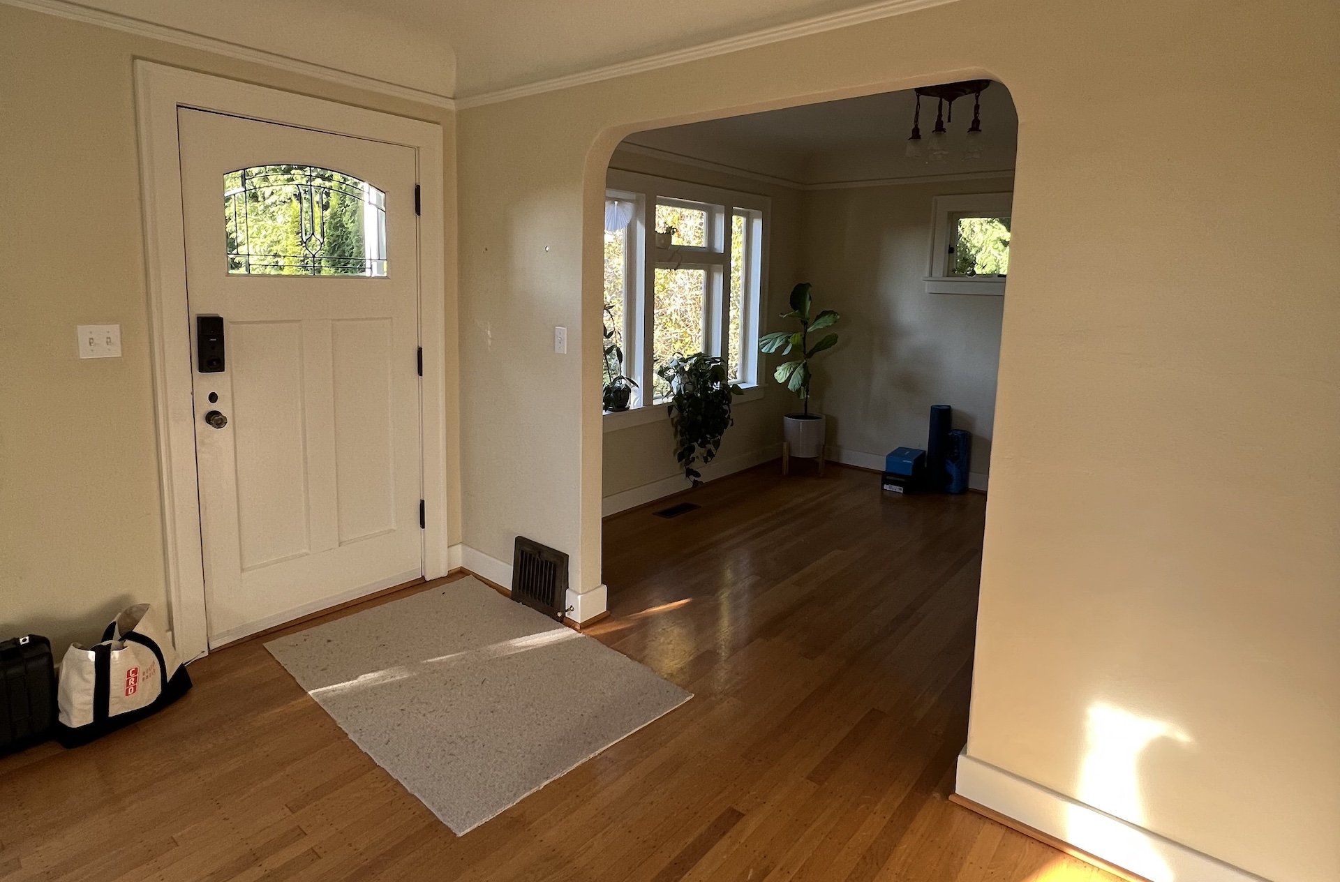 Entryway before remodel
