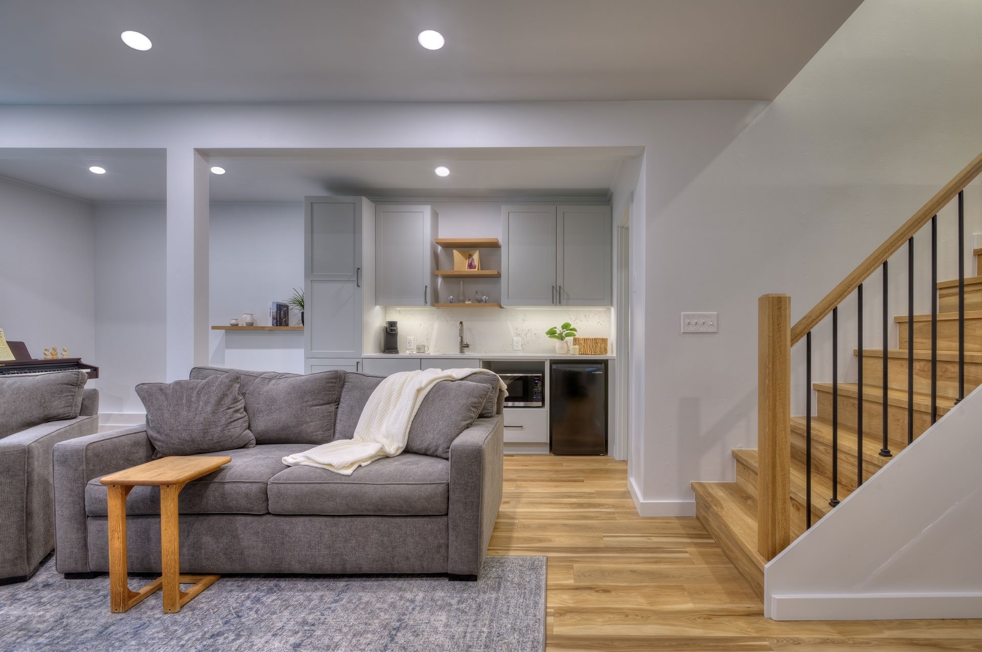 Design a multipurpose room floor plan that adapts with your lifestyle. Learn how to create flexible spaces that work for busy families, home offices, guests and more.