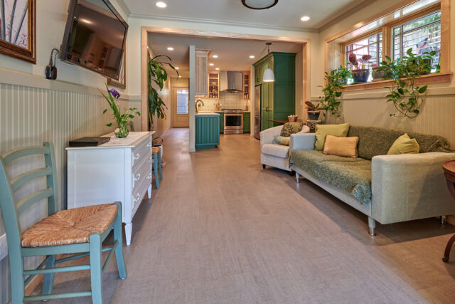 What Is a Daylight Basement? Daylight Basement vs. Walkout Basements ...