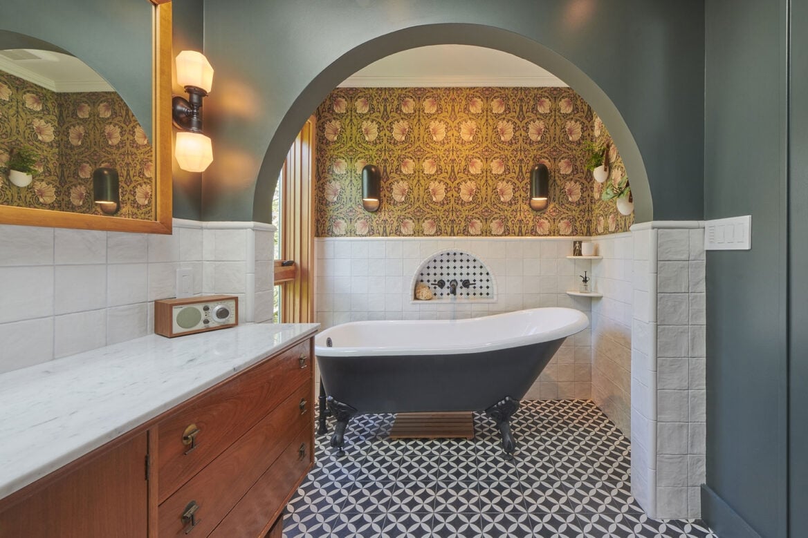 Thinking about using wallpaper in your bathroom? Learn the pros and cons, best types for high-moisture areas and our expert tips to help your bathroom wallpaper last.