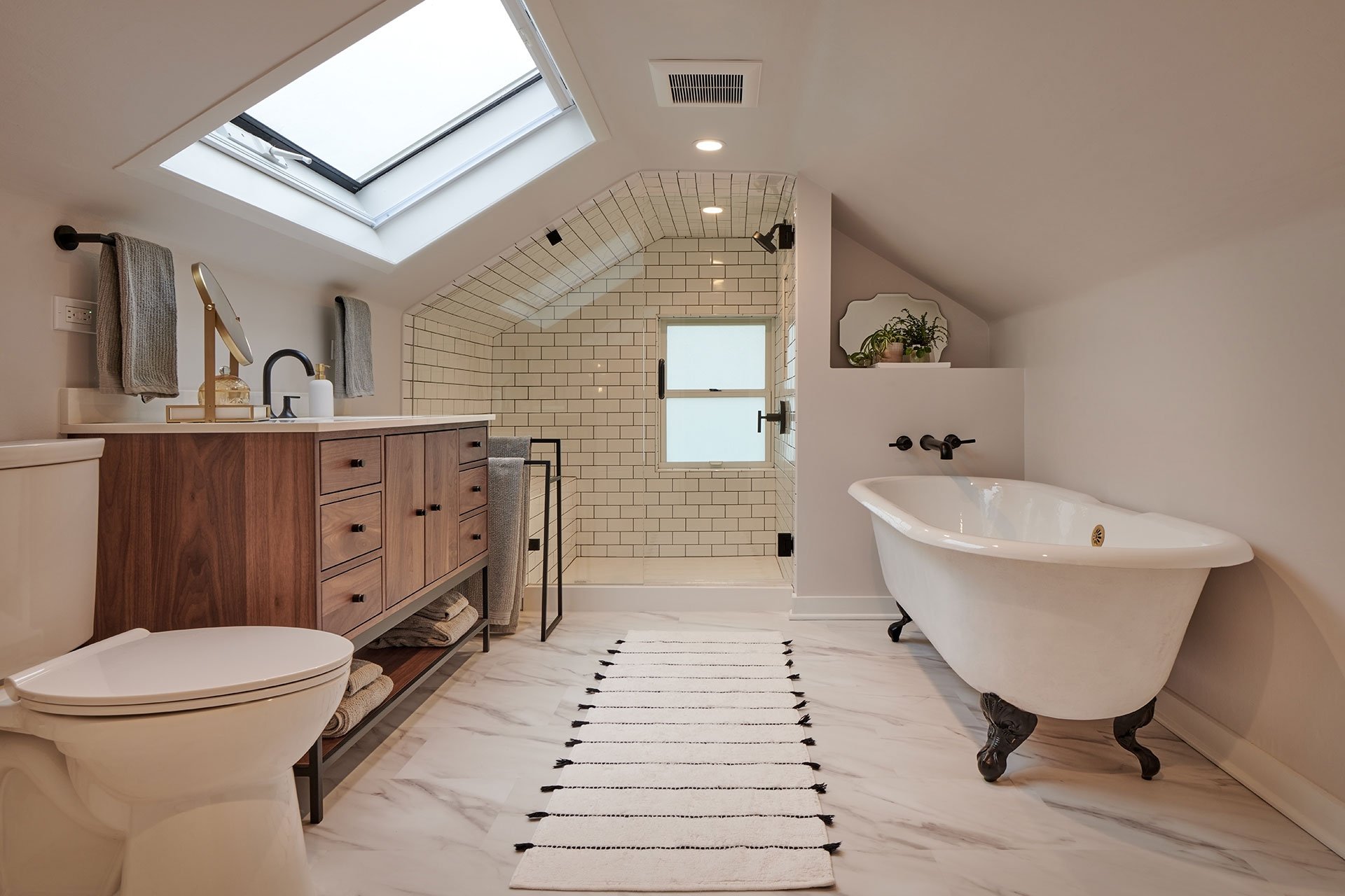 Learn how to design a luxury bathroom that feels like a personal spa. From freestanding tubs to heated floors, explore upscale primary bathroom ideas tailored for Seattle homes.