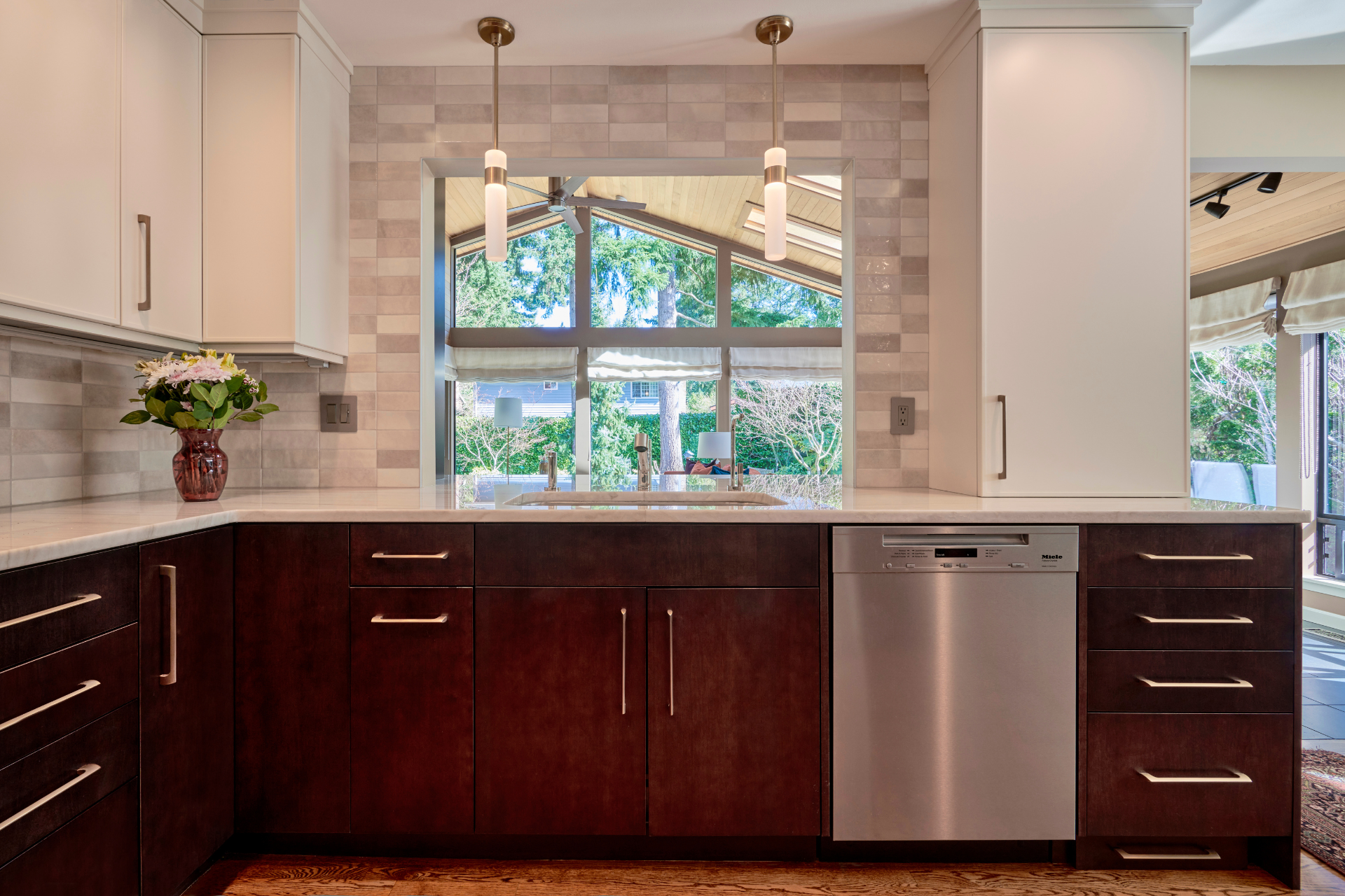 Kitchen Remodeling in Bellevue: Costs, Styles, and What to Expect 5 A homeowner's guide to kitchen remodeling in Bellevue: realistic cost ranges, popular Eastside styles, and how the process works.