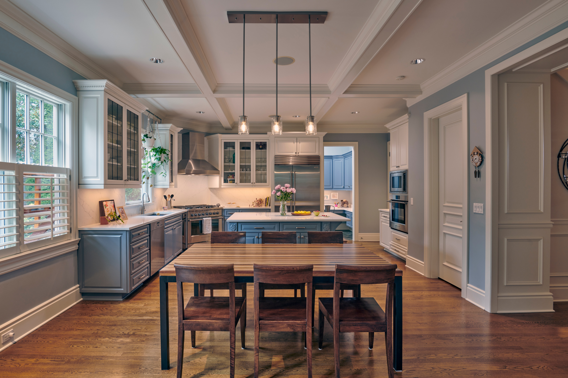 Kitchen Remodeling in Bellevue: Costs, Styles, and What to Expect 4 A homeowner's guide to kitchen remodeling in Bellevue: realistic cost ranges, popular Eastside styles, and how the process works.