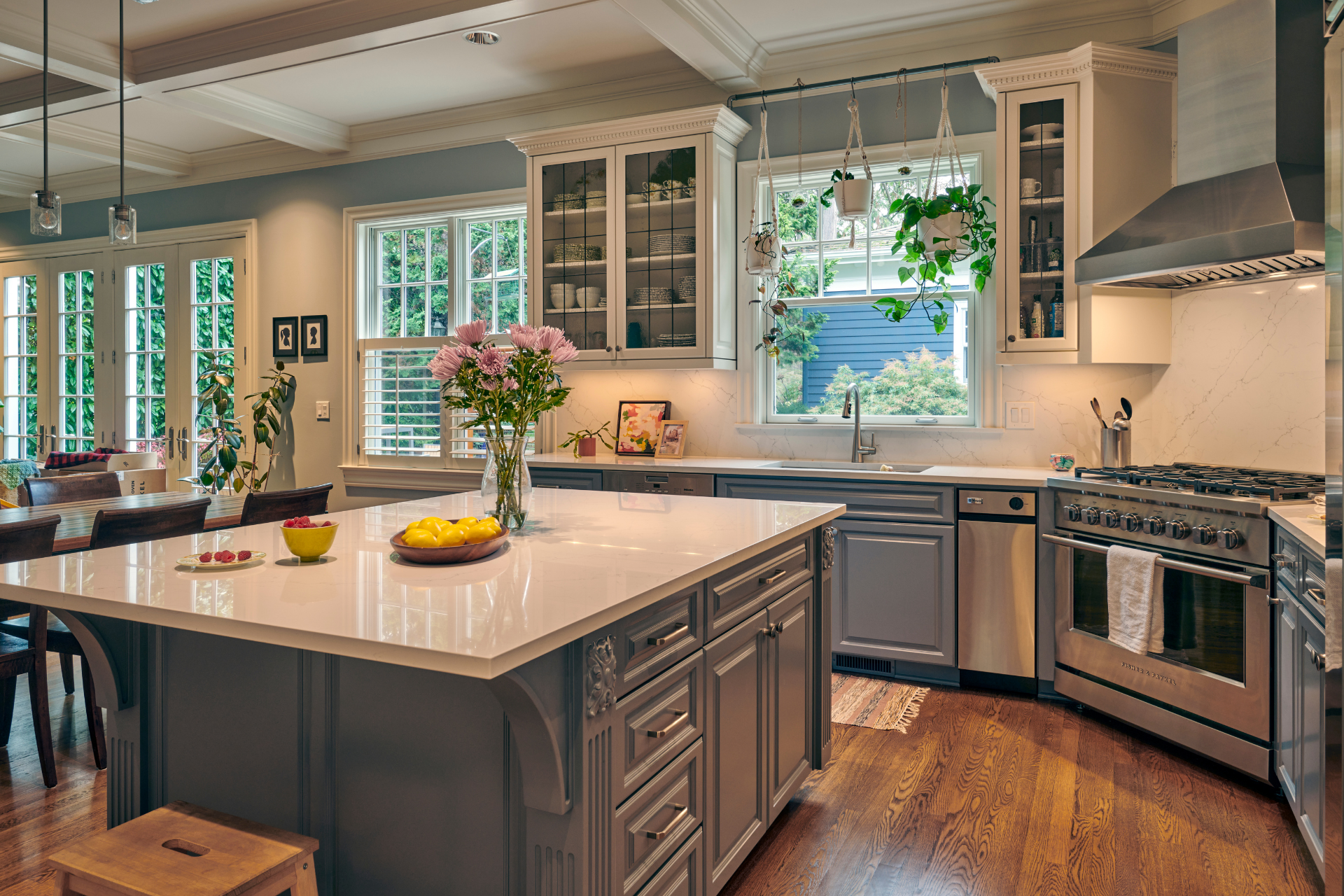 Kitchen Remodeling in Bellevue: Costs, Styles, and What to Expect 6 A homeowner's guide to kitchen remodeling in Bellevue: realistic cost ranges, popular Eastside styles, and how the process works.