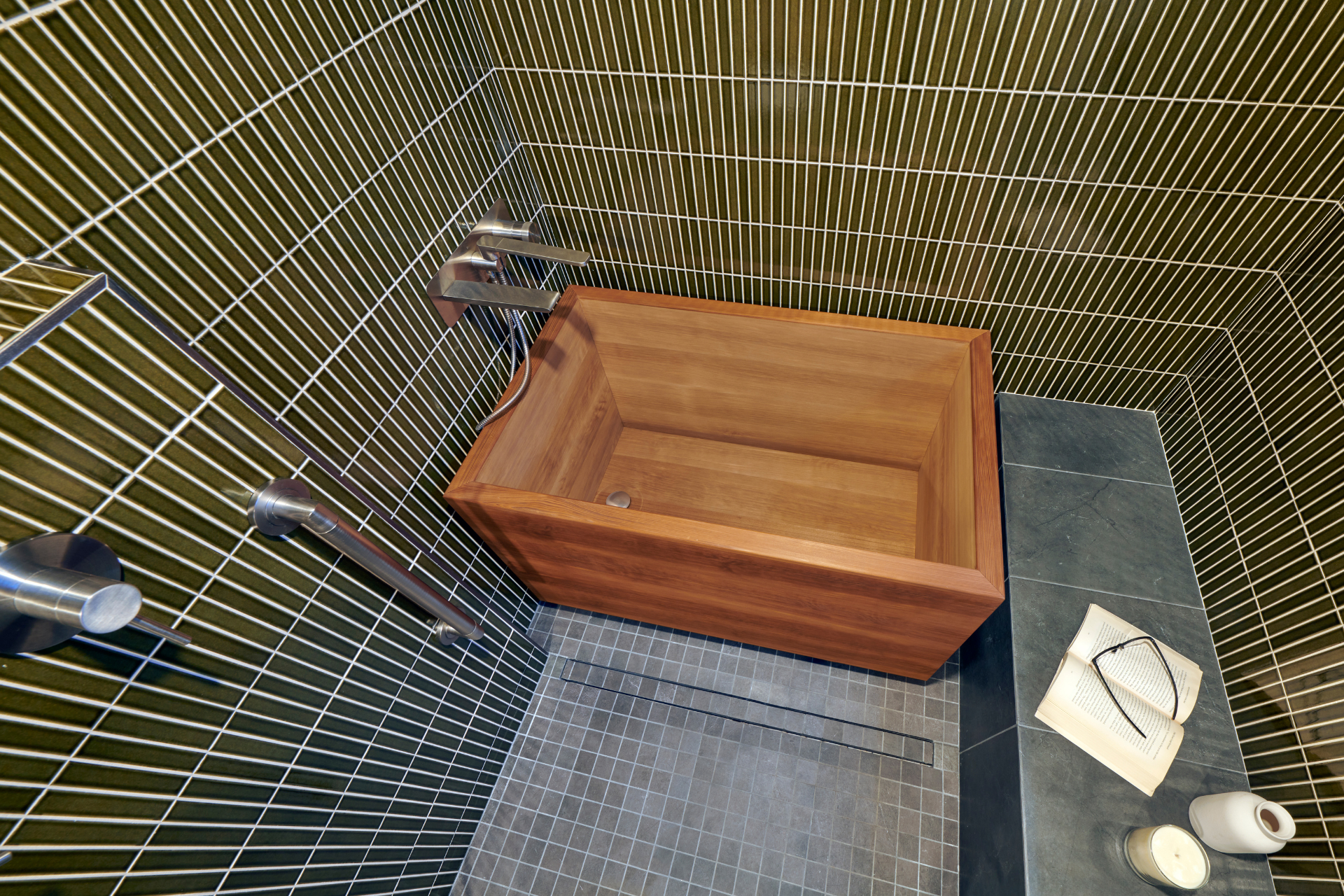 Curious about the cost of a bathroom remodel in Seattle? Get CRD's 2026 pricing breakdown by scope—from cosmetic refreshes to full gut remodels—plus tips to stretch your budget.